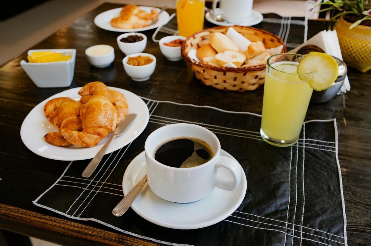 Posada Yvoty Hotel ปูแอร์โตอีกวาซู ภายนอก รูปภาพ